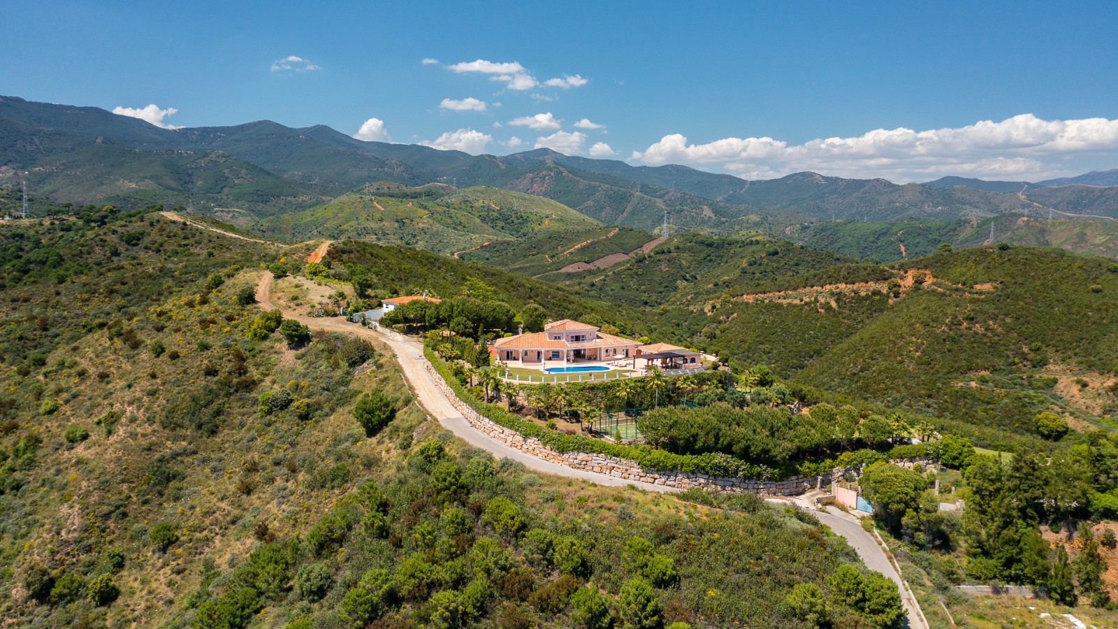 Tranquility only 3km from Estepona center